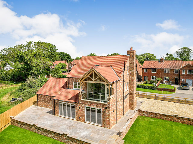 6 Bedroom Home in the Countryside