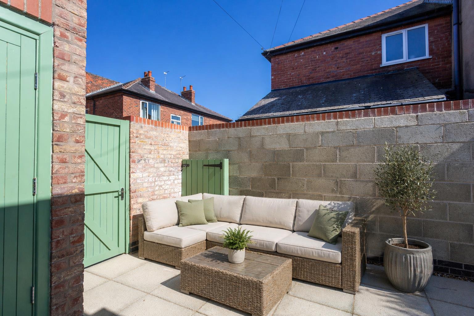 Private courtyard garden — new build backland dwelling, Burton Stone Lane, York